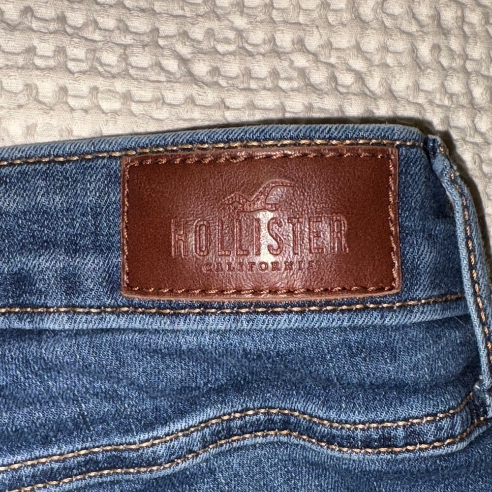 Hollister Mid Rise Super Skinny Jeans - Picture 8 of 10